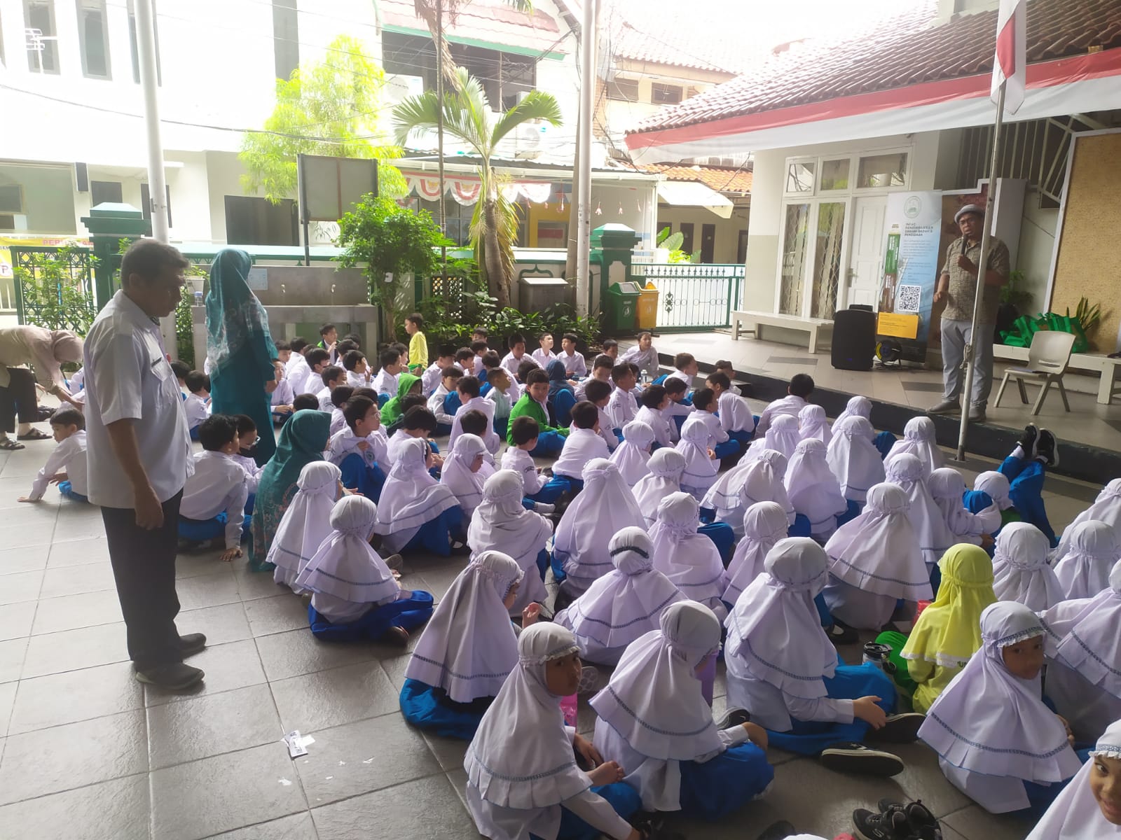 Wisata LiterAsyik Ke SDIT Ar-Ridho